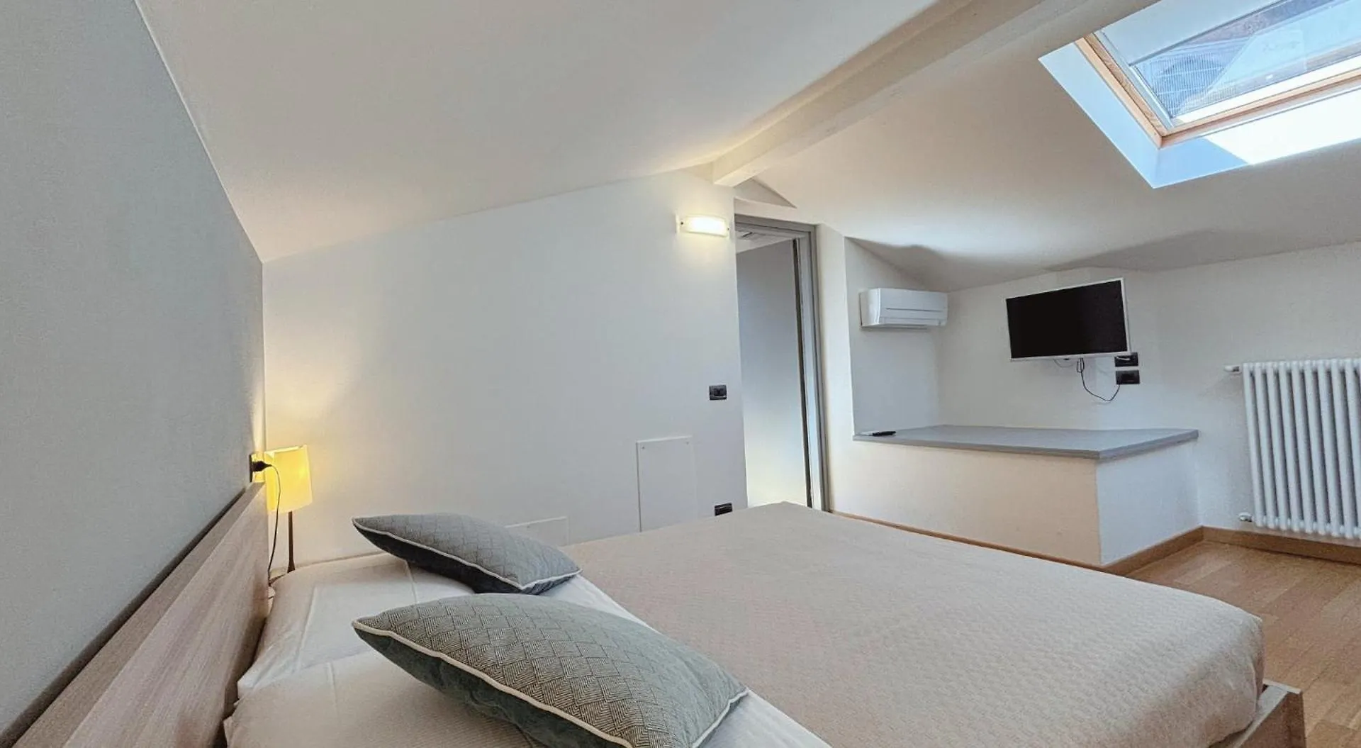 Casa Ceruti Bed and Breakfast Villa Guardia Bed & Breakfast