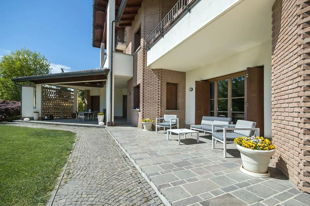 Casa Ceruti Bed and Breakfast Villa Guardia 0*,